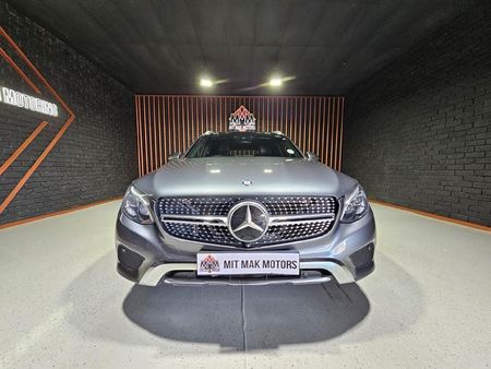 2015-Mercedes-Benz-GLC-250d_4