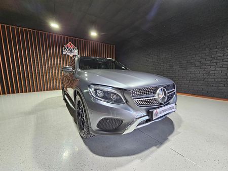2015-Mercedes-Benz-GLC-250d_5