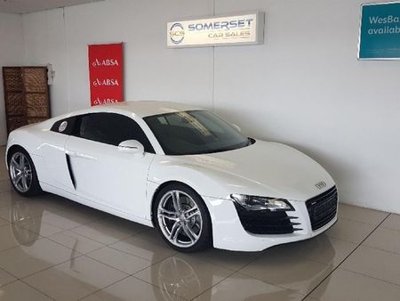 2009-Audi-R8-42-quattro_0