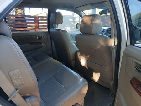 2009-Toyota-Fortuner-30-D-4D-Raised-Body_6