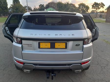 2015-Land-Rover-Range-Rover-Evoque-22-SD4-Dynamic_12