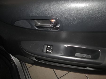 2014-Hyundai-i20-14-Fluid_9