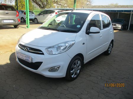 2015-Hyundai-i10-11-GLS-Motion_0
