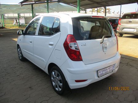 2015-Hyundai-i10-11-GLS-Motion_9