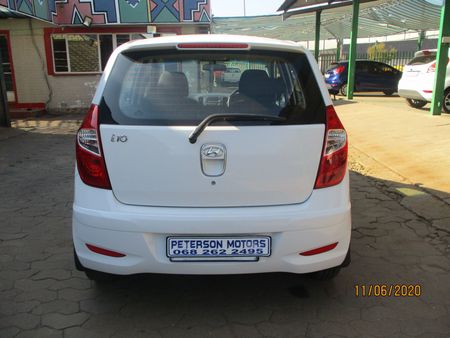 2015-Hyundai-i10-11-GLS-Motion_10