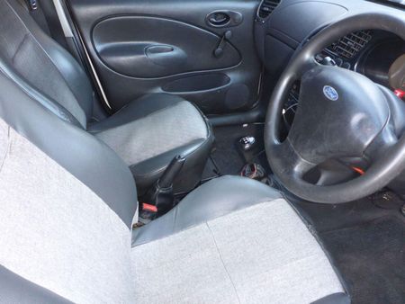 2006-Ford-Bantam-13i-XL_4