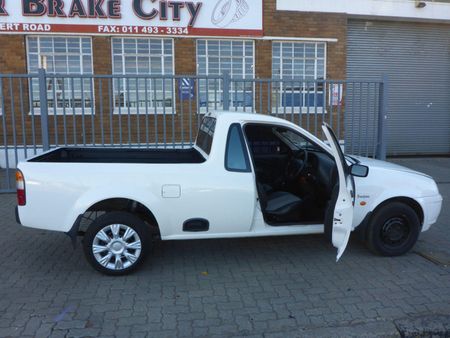2006-Ford-Bantam-13i-XL_7