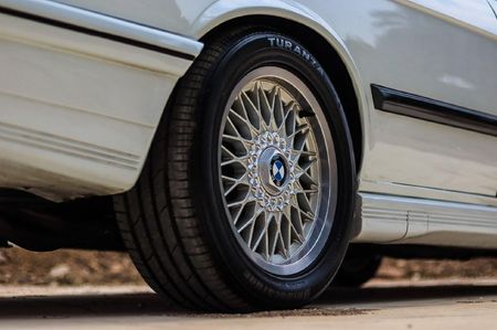 1989-BMW-M5-Ac-Ps-e28_13