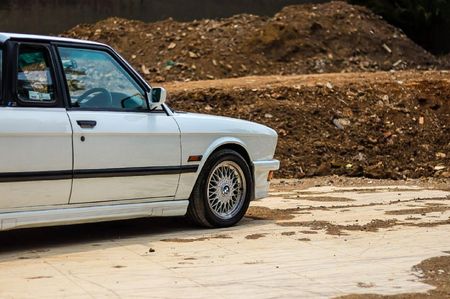 1989-BMW-M5-Ac-Ps-e28_14