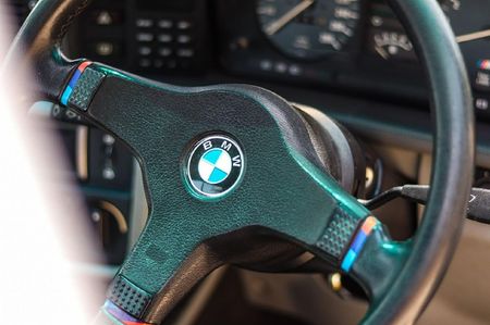 1989-BMW-M5-Ac-Ps-e28_21