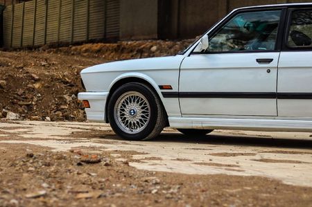 1989-BMW-M5-Ac-Ps-e28_4