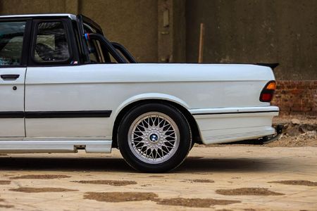 1989-BMW-M5-Ac-Ps-e28_7
