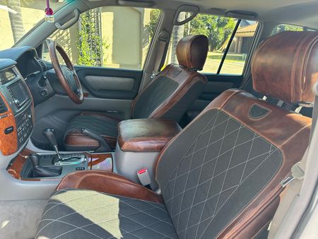 2005-Toyota-Land-Cruiser-100-47-V8-Auto_9