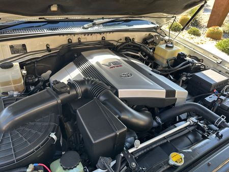 2005-Toyota-Land-Cruiser-100-47-V8-Auto_4