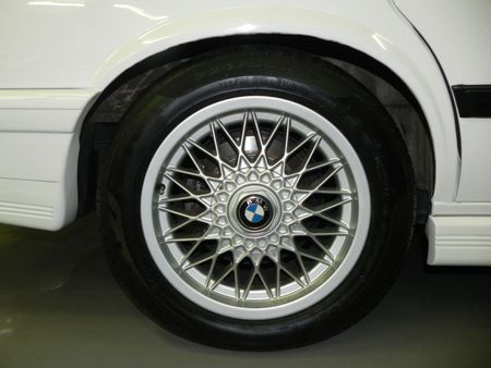 1987-BMW-M5-Ac-Ps-e28_24
