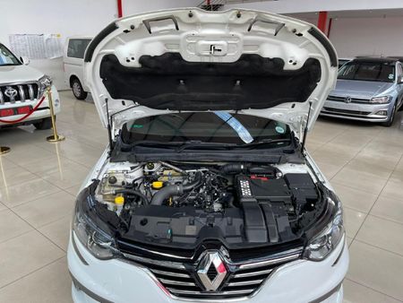 2018-Renault-Megane-IV-12T-GT-Line-Auto-5-dr_10