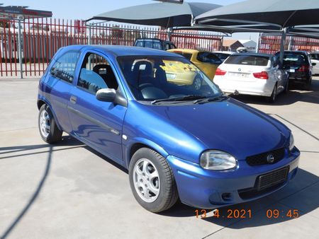 2001-Opel-Corsa-140i_1