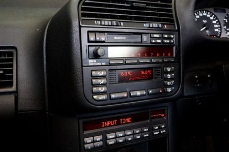 1998-BMW-3-Series-328i-Convertible-Auto_13