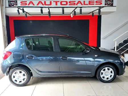 2016-Renault-Sandero-900T-Expression_1