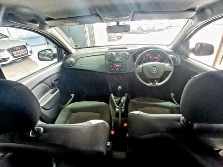 2016-Renault-Sandero-900T-Expression_5