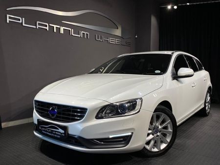 2015-Volvo-V60-D4-Inscription-Auto_0