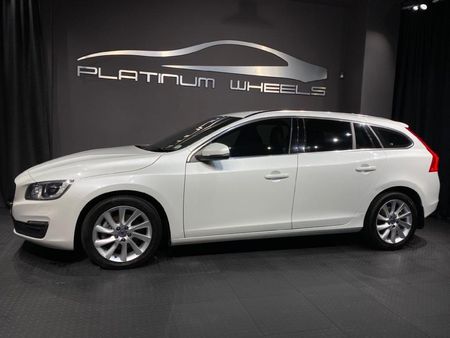 2015-Volvo-V60-D4-Inscription-Auto_2