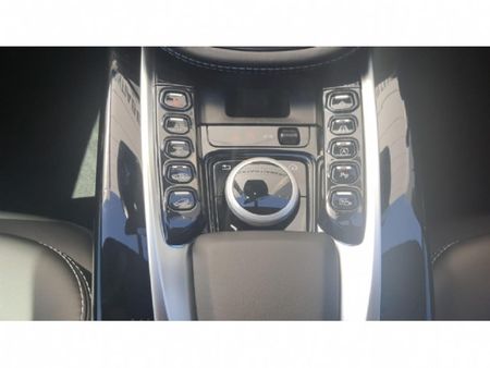 2021-Aston-Martin-DBX-40T_14