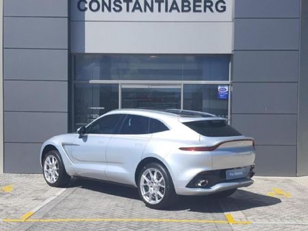 2021-Aston-Martin-DBX-40T_3