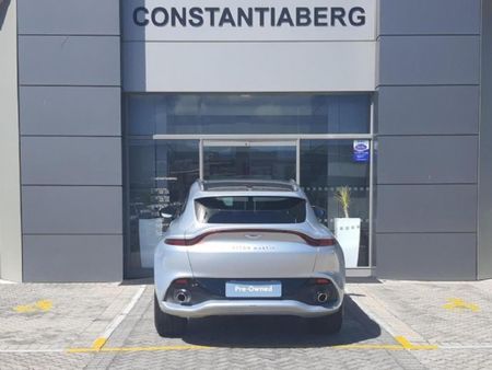 2021-Aston-Martin-DBX-40T_4