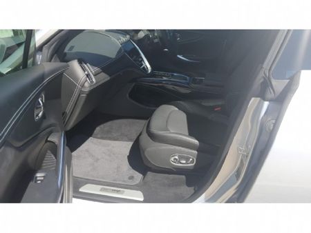 2021-Aston-Martin-DBX-40T_7