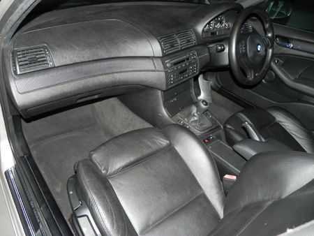 2004-BMW-3-Series-320i_13