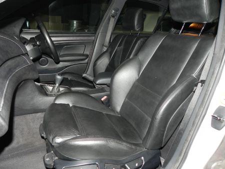 2004-BMW-3-Series-320i_15