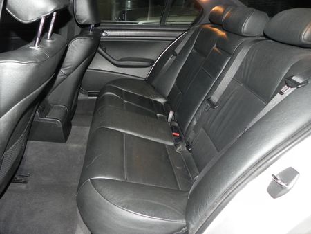 2004-BMW-3-Series-320i_17