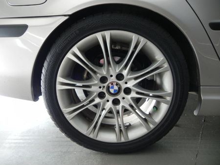 2004-BMW-3-Series-320i_20