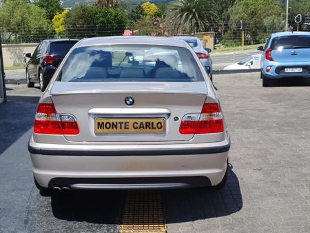 2004-BMW-3-Series-320i_6
