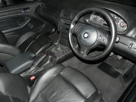 2004-BMW-3-Series-320i_8