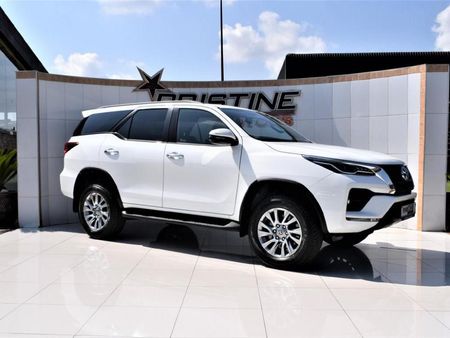 2022-Toyota-Fortuner-28-GD-6-Raised-Body-Auto_0