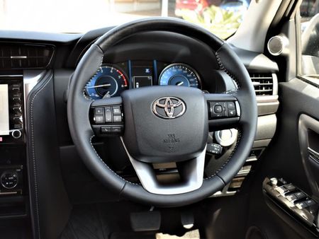 2022-Toyota-Fortuner-28-GD-6-Raised-Body-Auto_10
