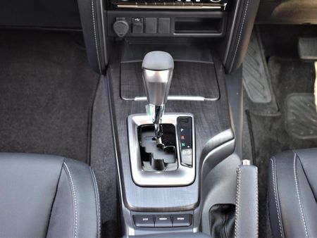 2022-Toyota-Fortuner-28-GD-6-Raised-Body-Auto_12