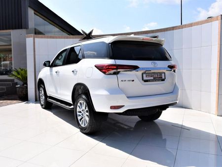 2022-Toyota-Fortuner-28-GD-6-Raised-Body-Auto_17