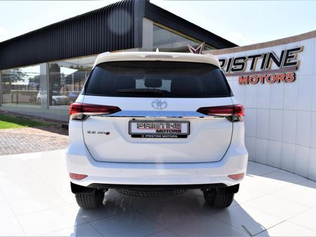2022-Toyota-Fortuner-28-GD-6-Raised-Body-Auto_19