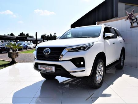 2022-Toyota-Fortuner-28-GD-6-Raised-Body-Auto_2