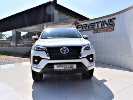 2022-Toyota-Fortuner-28-GD-6-Raised-Body-Auto_3