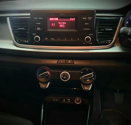 2020-Kia-Rio-14-EX-5-dr_17
