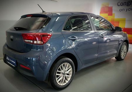 2020-Kia-Rio-14-EX-5-dr_3