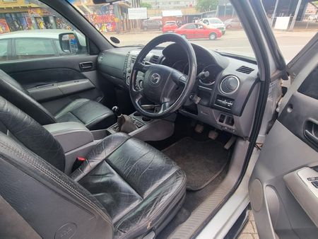 2011-Mazda-BT-50-3000-CRDI-SLX-Drifter-4x2-Freestyle-Cab_4