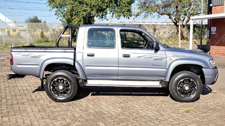 2003-Toyota-Hilux-30-KZ-TE-Raider-Raised-Body-Double-Cab_3