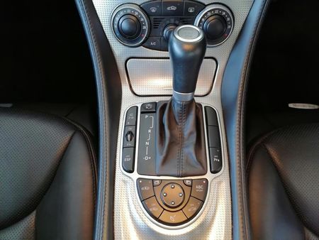 2007-Mercedes-Benz-SL-500_23