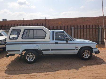 1992-Toyota-Hilux-1800-SR-Single-Cab_4