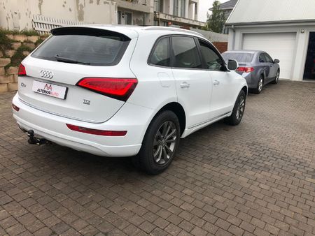 2015-Audi-Q5-30-TDI-quattro-SE-Auto_5